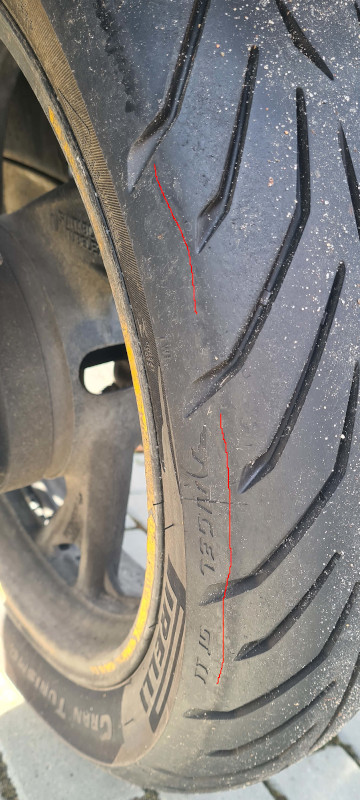 MotoNiedzwiedz.pl opona bezpośrednio po szkoleniu